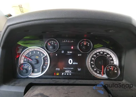 2015 Ram 2500 Big Horn из США, поврежденный, VIN 3C6UR5DL8FG632331